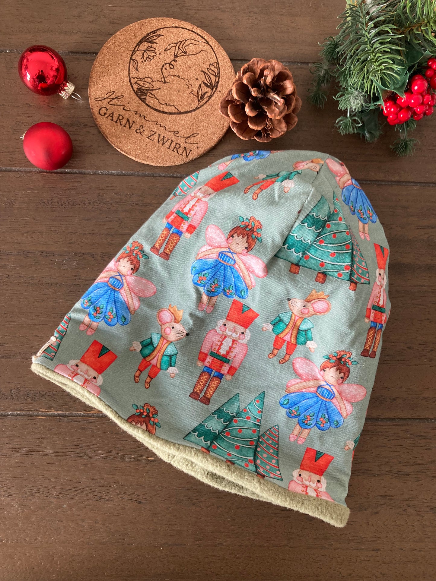 Winterliche Kinder Beanie mit warmen BIO Fleece gefüttert