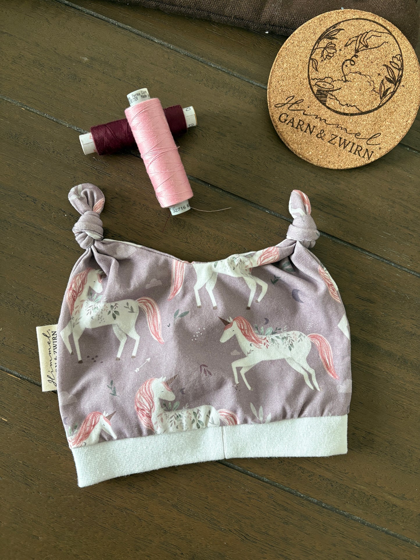 Babyhaube BIO mit rosa lila Einhörnern 🦄