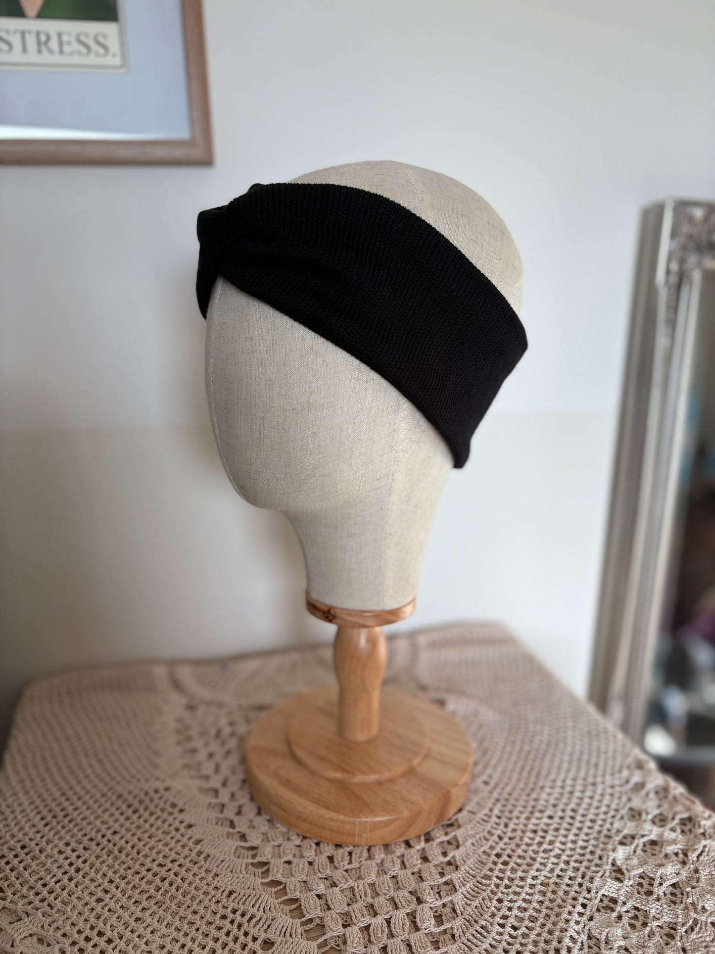 Schwarzes, zeitloses Stirnband aus BIO & GOTS Strickstoff