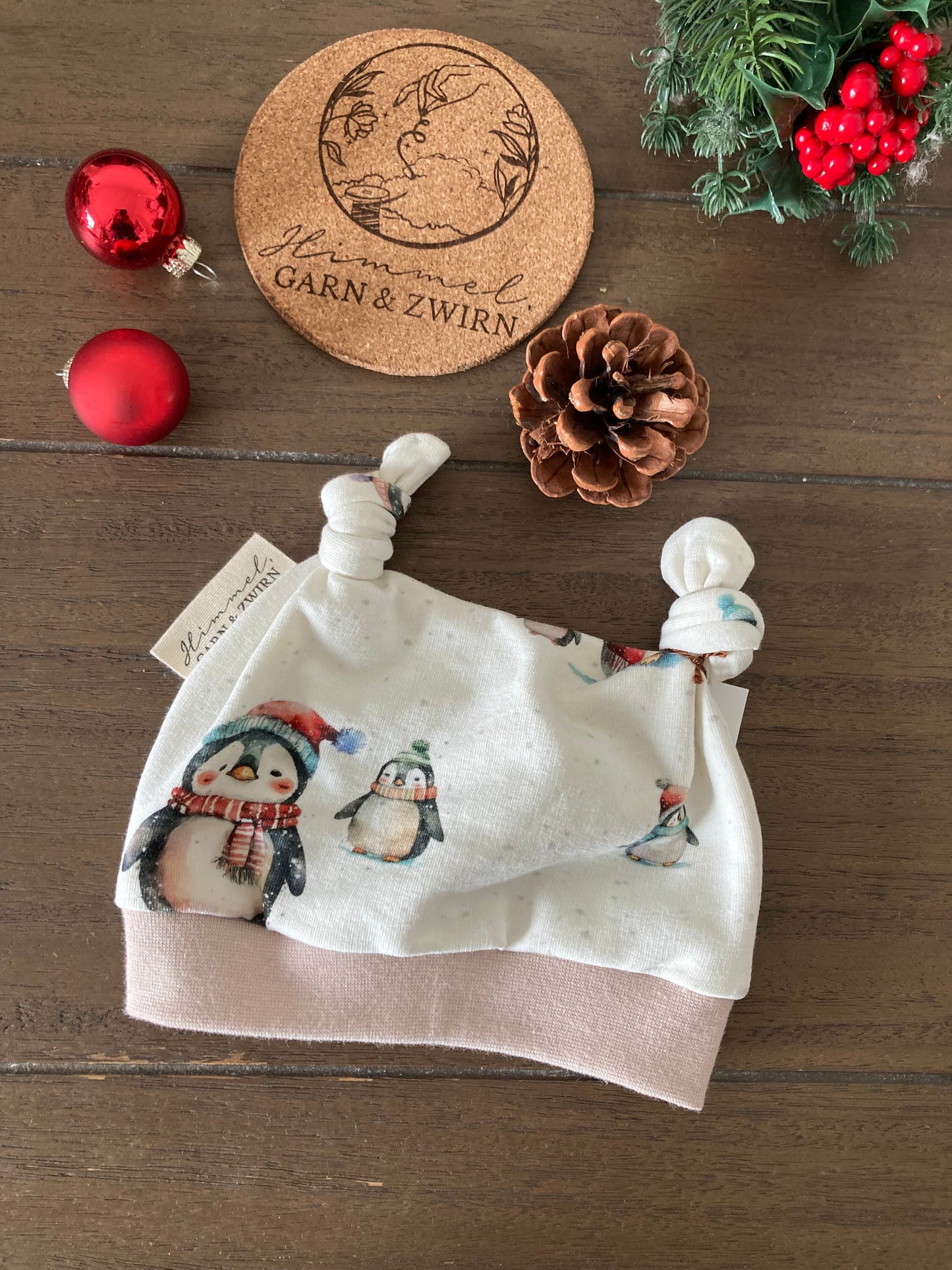 Babyhaube im Pinguin 🐧 Design aus BIO Stoffen
