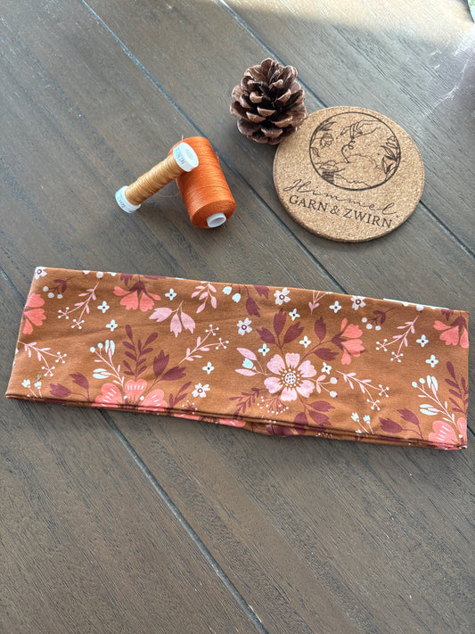 Einfaches Stirnband in floralem Vintage Look