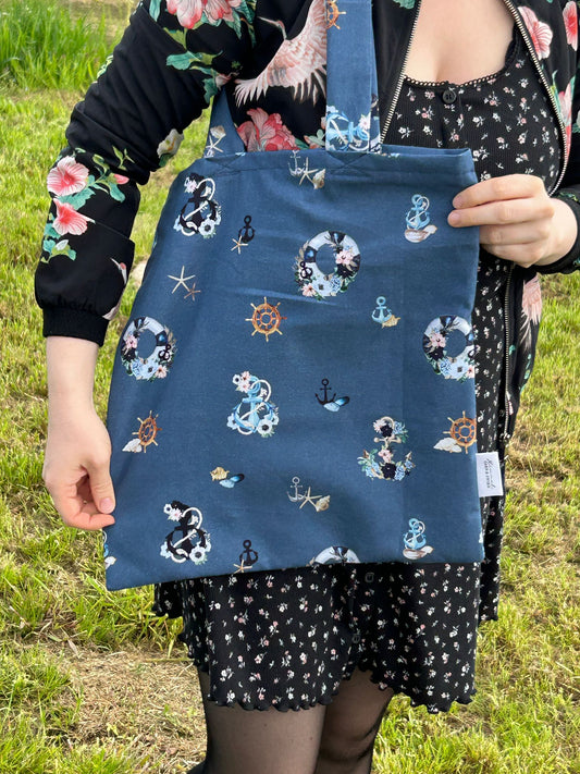 Maritime Shoppingbag auf hochwertigem Baumwollstoff im Urlaubsdesign
