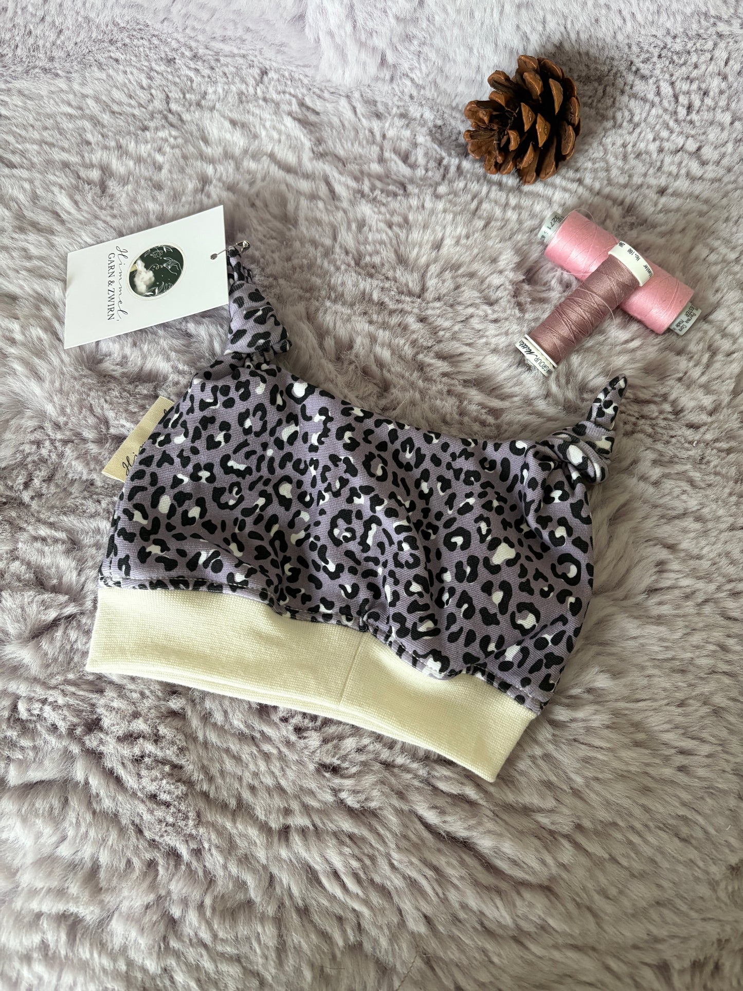 Babyhaube aus BIO Leo Jersey 💜