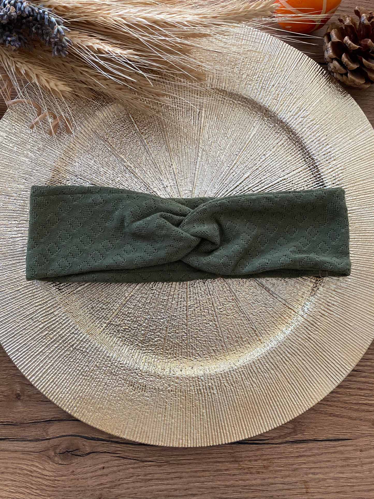 Stirnband in Olivegrün, aus hcohwertigem BIO & GOTS Baumwollstrick