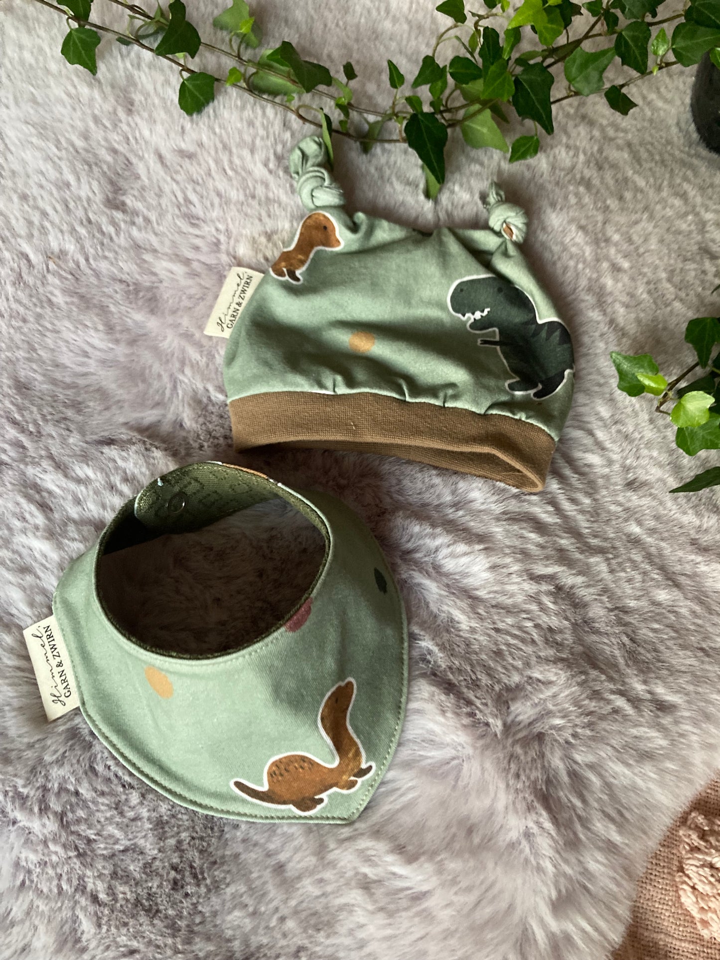 BIO Baumwoll Baby Set für Neugeborene von ca 0-4 Monaten im süßen Dino Design